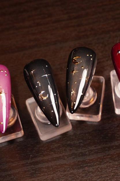 The Empress (Black)